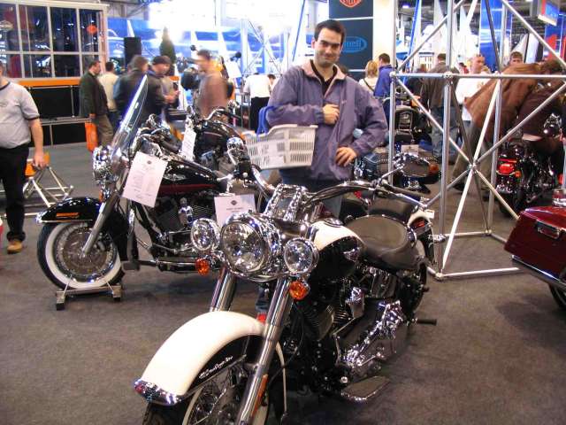 figyi Karesz. �n elhiszem hogy a bev�s�rl� kos�r nagyon k�nyelmes �s praktikus, ak�r a prospektusok gy�jt�s�re is. de most nem a tesco-ban vagyunk, hello!  :))